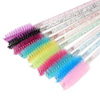 WIAM 50Pcs กลิตเตอร์ แปรงปัดมาสคาร่า แปรงหวีคิ้ว หลายสี แปรงขนตาแบบใช้แล้วทิ้ง แปรงแต่งหน้าแต่งหน้า พลาสติกทำจากพลาสติก สำหรับผู้หญิง