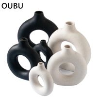 OUBU Circular Hollow Ceramic Vase Donuts Nordic Art Pampas Grass Home Decoration Accessories Office Living Room Interior Decor