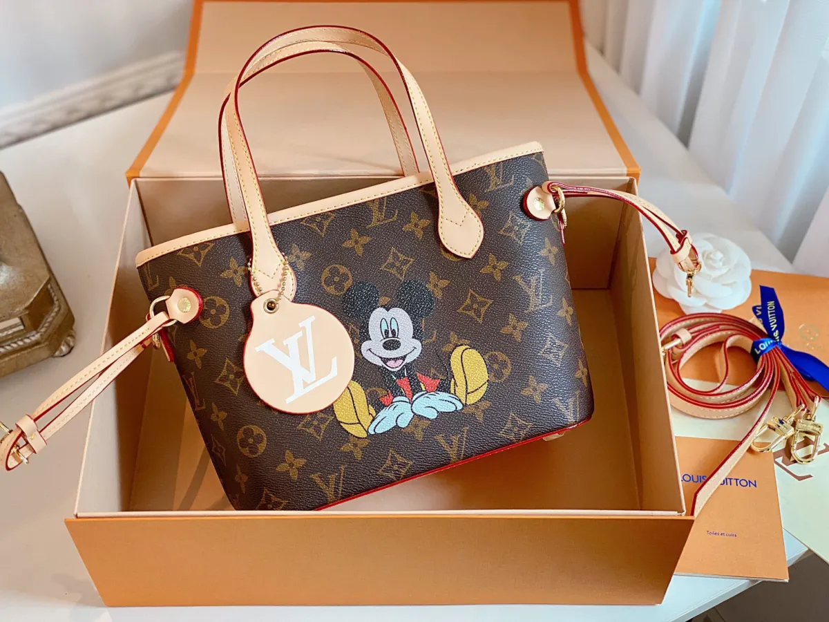 Louis Vuitton Neverfull Tote 396533