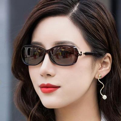 Small framedriving sunglasses womens UV protection elegant retro net red street shot ladies polarizedface sunglasses
