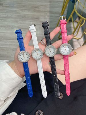 2022อาร์มานี่ผู้หญิงนาฬิกาแฟชั่นหรูหราสันทนาการหนังควอตซ์นาฬิกานาฬิกาข้อมือสุภาพสตรีสาวนาฬิกาของขวัญ