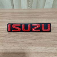 โลโก้ ISUZU ติดกระจังหน้า Dmax ปี2007-2011 สีแดง (ไซส์เล็ก)