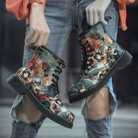 High Street สไตล์อเมริกัน 2023 ฤดูใบไม้ผลิและฤดูใบไม้ร่วงใหม่ผู้ชาย Art Retro Graffiti Martin Boots คู่รองเท้าแฟชั่นยอดนิยม