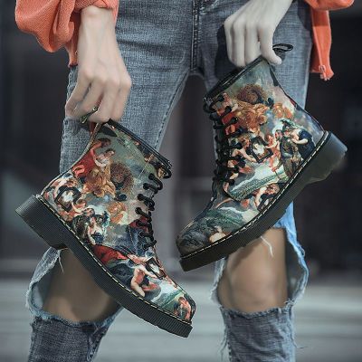 High Street สไตล์อเมริกัน 2023 ฤดูใบไม้ผลิและฤดูใบไม้ร่วงใหม่ผู้ชาย Art Retro Graffiti Martin Boots คู่รองเท้าแฟชั่นยอดนิยม
