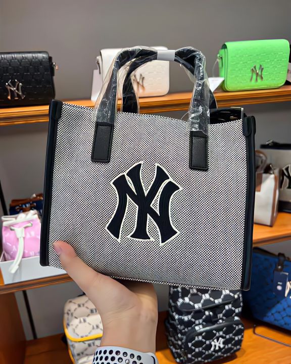 new-ของแท้-mlb-new-york-yankees-กระเป๋าสะพายข้าง-กระเป๋าถัง