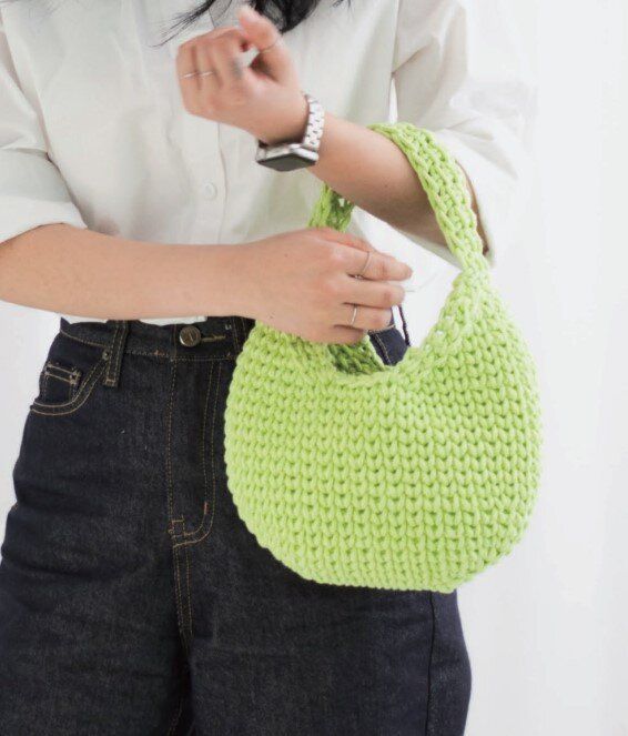 คู่มือการถัก-แพทเทิร์นกระเป๋าโครเชต์-yarn-a-emilli-egg-bag-pattern-กระดาษพิมพ์-4-สี-อย่างดี