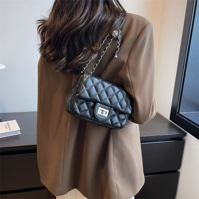 23 New Xiaoxiangfeng Womens Bag Shoulder Bag Daily Travel Chain Bag Womens Diamond Quilted Handbag