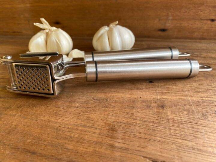 Pangcucina Stainless Steel Garlic Press Garlic Mincer Portable Garlic