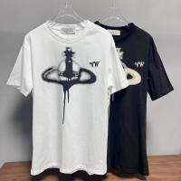 ☍ิ่ม Vivienne Westwood เวอร์ชันสูงของแท้แม่ควีนไซส์อิงค์เจ็ทขนาดใหญ่หลวมเสื้อยืดผ้าฝ้ายพิมพ์ลายแขนสั้นหญิงฤดูร้อน