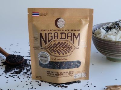 ORGANIC MOON งาดำ งาดำออร์แกนิคไม่ขัดสีอบไฟอ่อน NGA DAM Lightly Roasted Black Sesame (100 g)