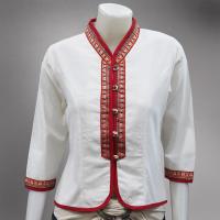 PUTAI-WHITE เสื้อภูไท หญิง สีขาว แขนสามส่วน แต่งดิ้นเงิน