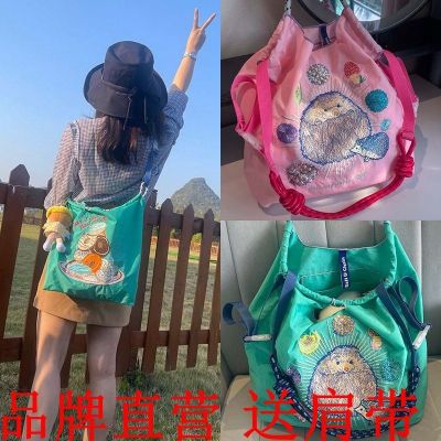 CK co-branded  Gao Yuanyuan embroidery large-capacity net red ball chain shopping bag hedgehog shoulder messenger with the same style