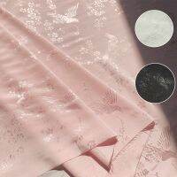 (Star fabric)ผ้า Jacquard โดยเมตรสำหรับชุดเสื้อ H Anfu กระโปรงจักรเย็บผ้าดอกไม้นกมันวาวธรรมดาสีดำสีขาวผ้าม่านสิ่งทอเนียนนุ่ม