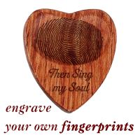 【cw】 Shaped Wood Pick Engraved Fingerprint Text Plectrum Mediator Musical Instrument Gifts Bass 【hot】