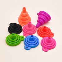 1Pcs Silicone Collapsible Foldable Funnel Household Kitchen Cooking Tools Portable Wine Mini Portable Oil Pot Funnel