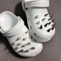 【CW】♂❈  Fashion Rivet Punk Horn Nails Hole Shoes Charms Accessories Croc Shoe Buckle  Decorations