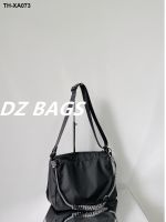 2023 new high-capacity fashion fitness oblique satchel female joker ins tide cool student couples broadband single shoulder bag