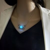 Halloween Skull Hand Luminous Pendant Necklace for Women Couple Fashion Gothic Glowing In Dark Chain Choker Party Jewelry Gift