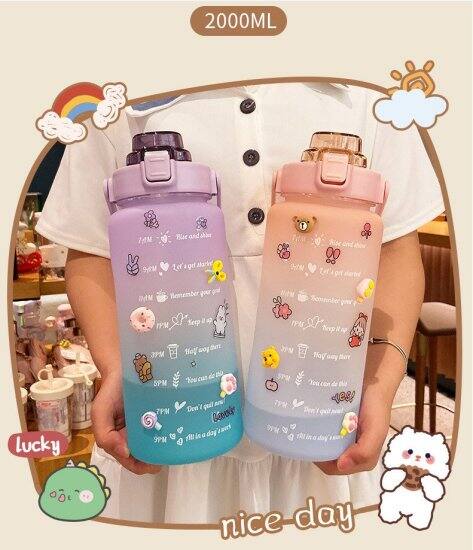 Bình nước 2 lít nữ cute tặng kèm sticker có vạch báo giờ uống nước tiện - ảnh sản phẩm 4
