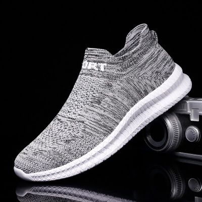 Men Casual Shoes Lightweight Breathable Sneakers Outside Fashion Men Shoes 2022 Free Shipping Flats Anti-Slip Sports Tennis Male