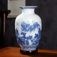 เซรามิก Jingdezhen เครื่องเคลือบดินเผาสีฟ้าและสีขาวเคลือบตกแต่งแจกันสไตล์จีนแบบใหม่จัดดอกไม้ในห้องนั่งเล่นเหอหยวนในอนาคต