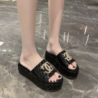 COD ℗ saafeeqdsdfsdw Outdoor Slippers Sandal Women Leather Elegant Thick Bottom Sandals