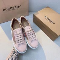 Burberry รองเท้าสเก็ตลายสก๊อตสำหรับผู้หญิงลายสก๊อตตัวอักษรจุดสีวัลคาไนซ์คู่รองเท้าผ้าใบรองเท้าสเก็ตลำลองแบบผูกเชือก