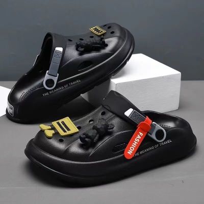 Hole hole shoes the new 2023 male money on shit feeling sandals antiskid odor-proof baotou large base beach slippers outside a man wear