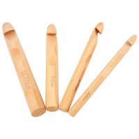 Crochet Hooks 15mm 20mm 25mm 30mm Wooden Crochet Hook Set for Chunky Yarn, Crocheting Huge Crochet Hooks