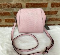 กระเป๋าสะพายข้าง หนังจระเข้ ขนาดกระทัดรัด ยี่ห้อ Guess Mini Crossbody bag