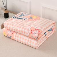 Flowers Single Double Summer Quilt Comfortable Air-Permeable Summer Blanket Machine Washable Quilted Comforter for Bed Quilts