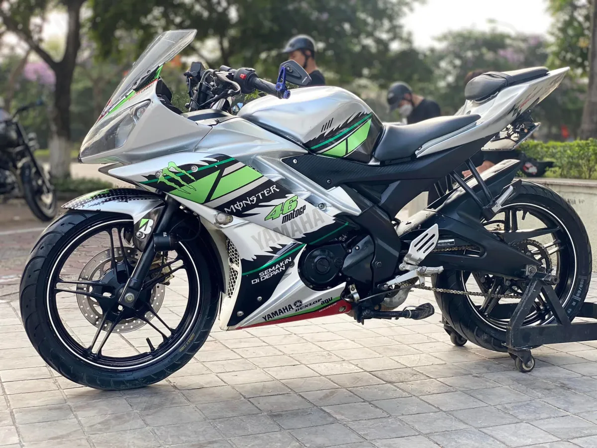 Xe môtô Yamaha R15 V20 nên độ thế nào cho đẹp