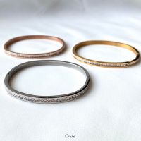 Yada 14k bracelet. (กำไลเพชรครึ่งวง สำหรับข้อมือ 15 - 16 cm.)