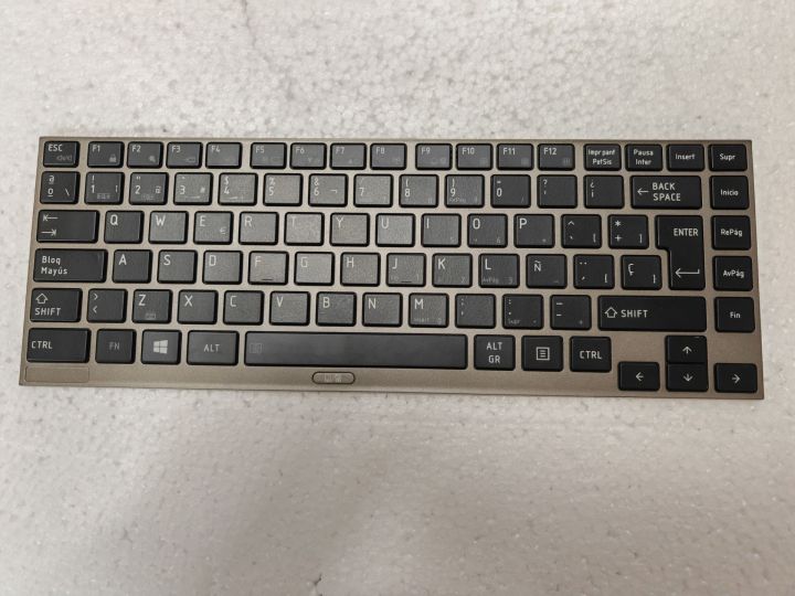 ใหม่สำหรับ-toshiba-portege-z935-z830-z835-space-keyboard-พร้อมกรอบ-amp-ไม่มี-backlity