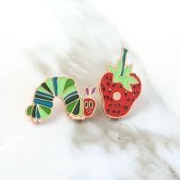 【YF】 Caterpillars and Strawberry Cartoon Pins Fruit Brooches Enamel Lapel Pin Couple Jewelry Gifts for Kids Wholesale