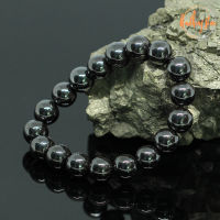 แร่เฮมาไทต์ กำไลหินมงคล หินเพชรดำ ขนาด 12 มิล Hematite กำไลหินมงคล แร่ในตระกูลเหล็กไหล กำไลหินแท้ หินสี กำไลหิน หินสีเทา หินสีเงิน by.ออมทอง