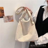 【Ready Stock】 ♦☂ C23 French Niche Design Woven Bag Female 2021 New Style Trendy Fashionable Simple Shoulder Student Class