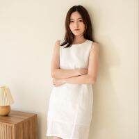 SUUBE Official Canna Dress-Off white เดรสสั้นแขนกุด ผ้าลินินแท้ ทรงเอ มีซับในและกระเป๋าข้าง เดรสเรียบ