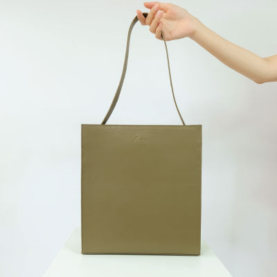 PACHA - MARS ขนาดกลาง Tote หนังแท้ สี Dark Olive