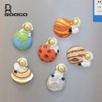 ROOGO Creative Astronaut and Planet Refrigerator Magnets Cute Magnet for Fridge Message Sticker Home Decoration