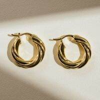 LAC.COLLECTION - Olivia Hoop Earrings / ต่างหูห่วงกลียว หรูหรา ขนาด 2.4cm