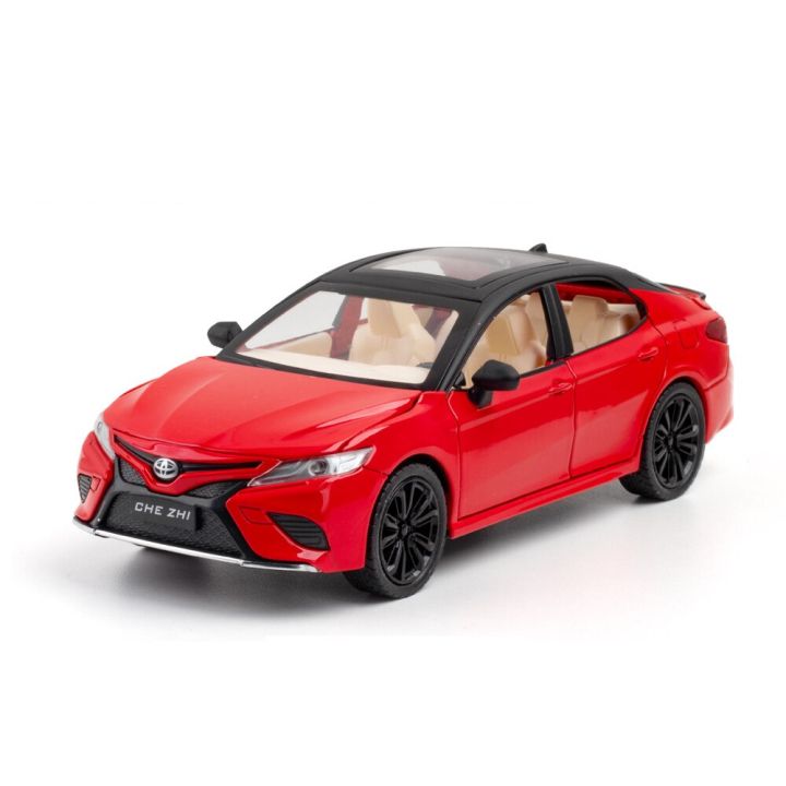 1:24 Toyota Camry Alloy Car Model Toys For Boy 6 Doors Can Be Opened Metal Body Plastic Chassis Rubber Tire