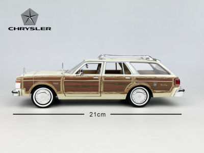 1979 CHRYSLER LeBaron Town&Country Scale1:24 โมเดลรถเหล็กไคสเลอร์