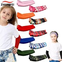 1Pair Kids Arm Sleeves Sun Protection Cooling UV Protection Sleeves Anti-Slip Ice Silk Arm Covers for Boys and Girls