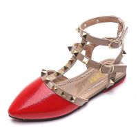 New Summer Girls Sandals Children Princess Shoes  Patent Leather Flat Sandals with Rivets Fashion Pointed Toe SMG071