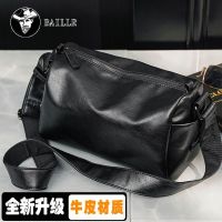 ✓☊✔ Original leather mens commuter shoulder Messenger bag Vegetable tanned soft cowhide small bag Simple mens bag High-end pillow bag