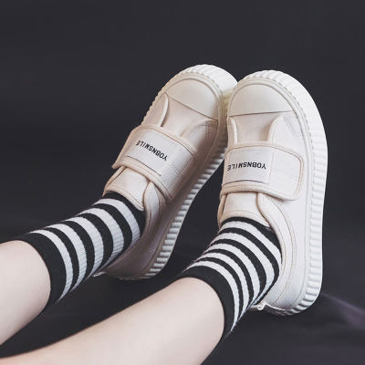 รองเท้าผ้าใบใหม่ของผู้หญิงรองเท้าบิสกิตนักเรียนชาวเกาหลีแฟชั่นรองเท้านุ่มสวมใส่สบายรองเท้าผ้าใบ