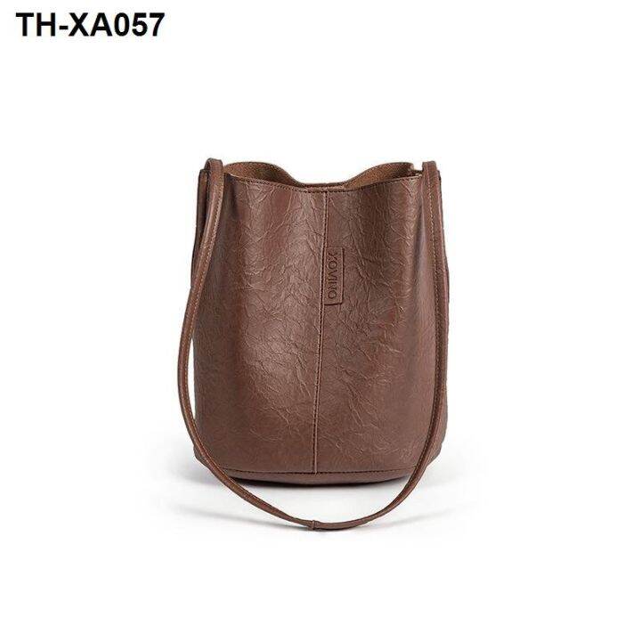 the-new-bucket-bag-fold-inclined-large-capacity-shopping-joker-womens-shoulder-2020-han-edition