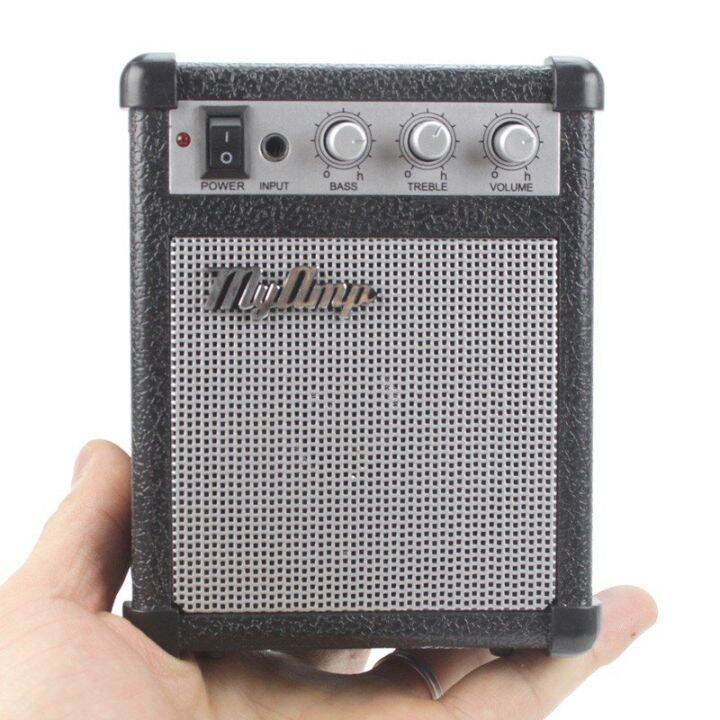 Amplifier Portable Speaker Desain Amplifier Gitar ukuran 10 x 9 x 12.5