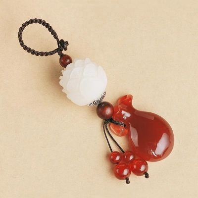 【cw】 Chalcedony Pendant Carved Keychains Holder for Car Accessories ！